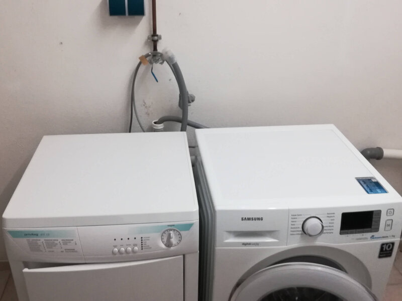 Waschmaschine und Trockner Waschgeräte FeWoAntje